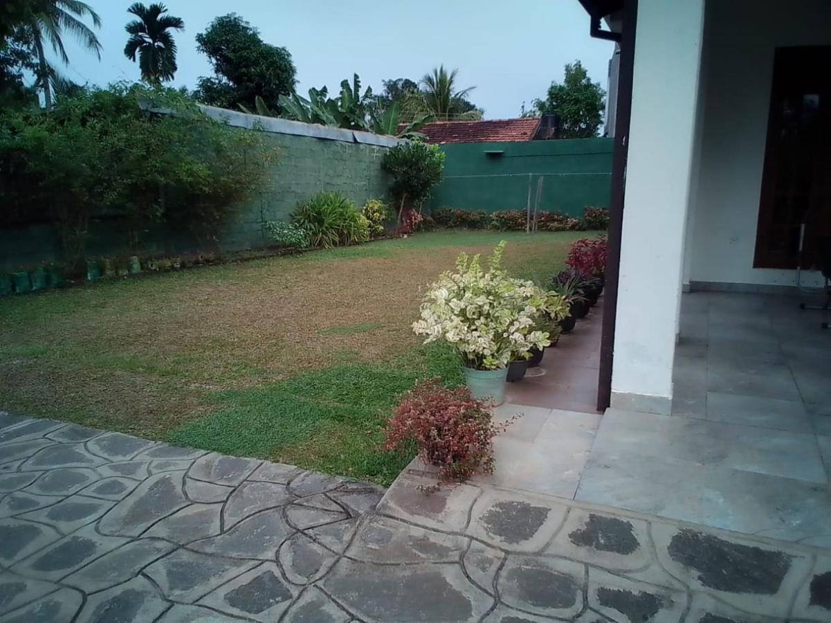 Negombovilla Exterior photo